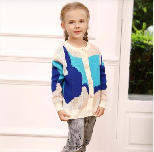 OEM Girls Cardigan 100% Cotton Soft Yarns Made Knitted Sweater